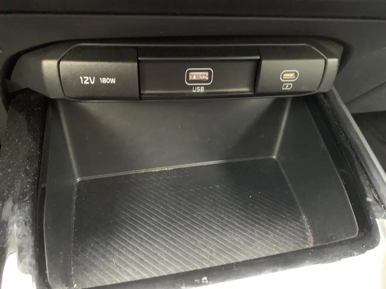 Kia Niro снимка Kia Niro