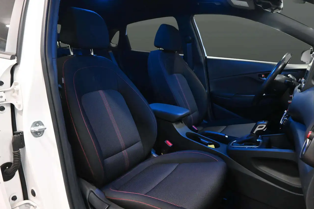 Hyundai KONA снимка Hyundai KONA