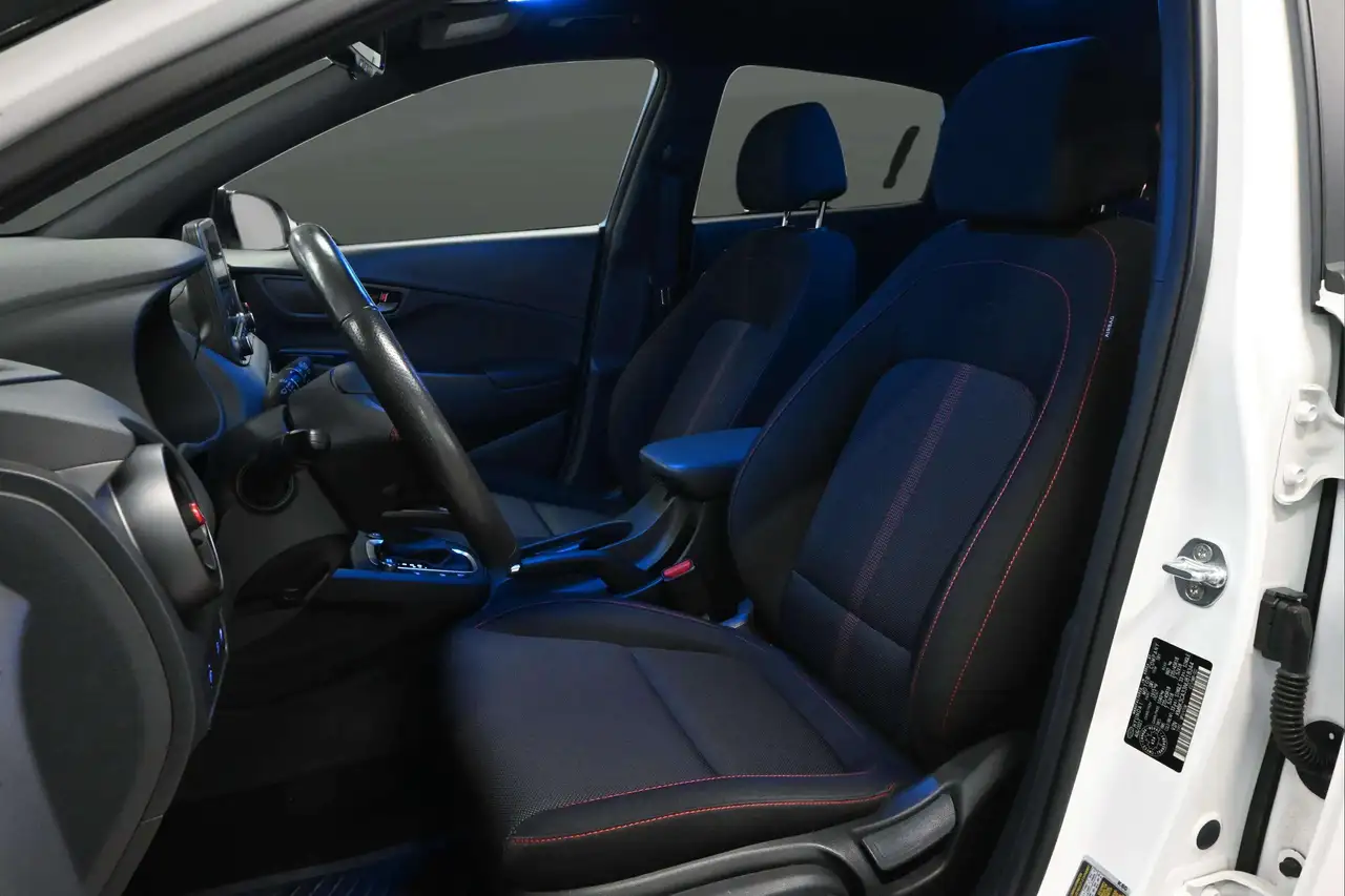 Hyundai KONA снимка Hyundai KONA
