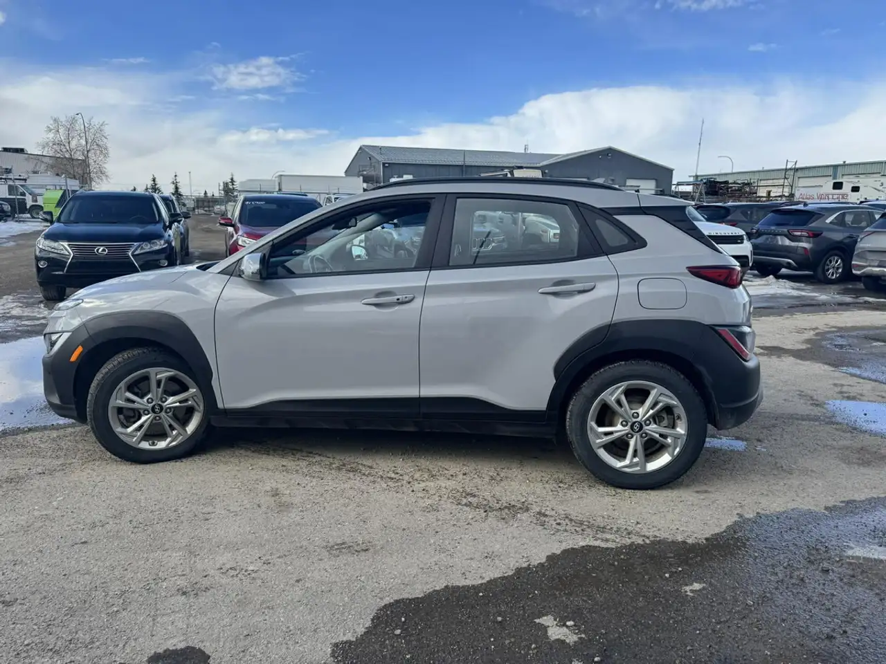 Hyundai KONA снимка Hyundai KONA