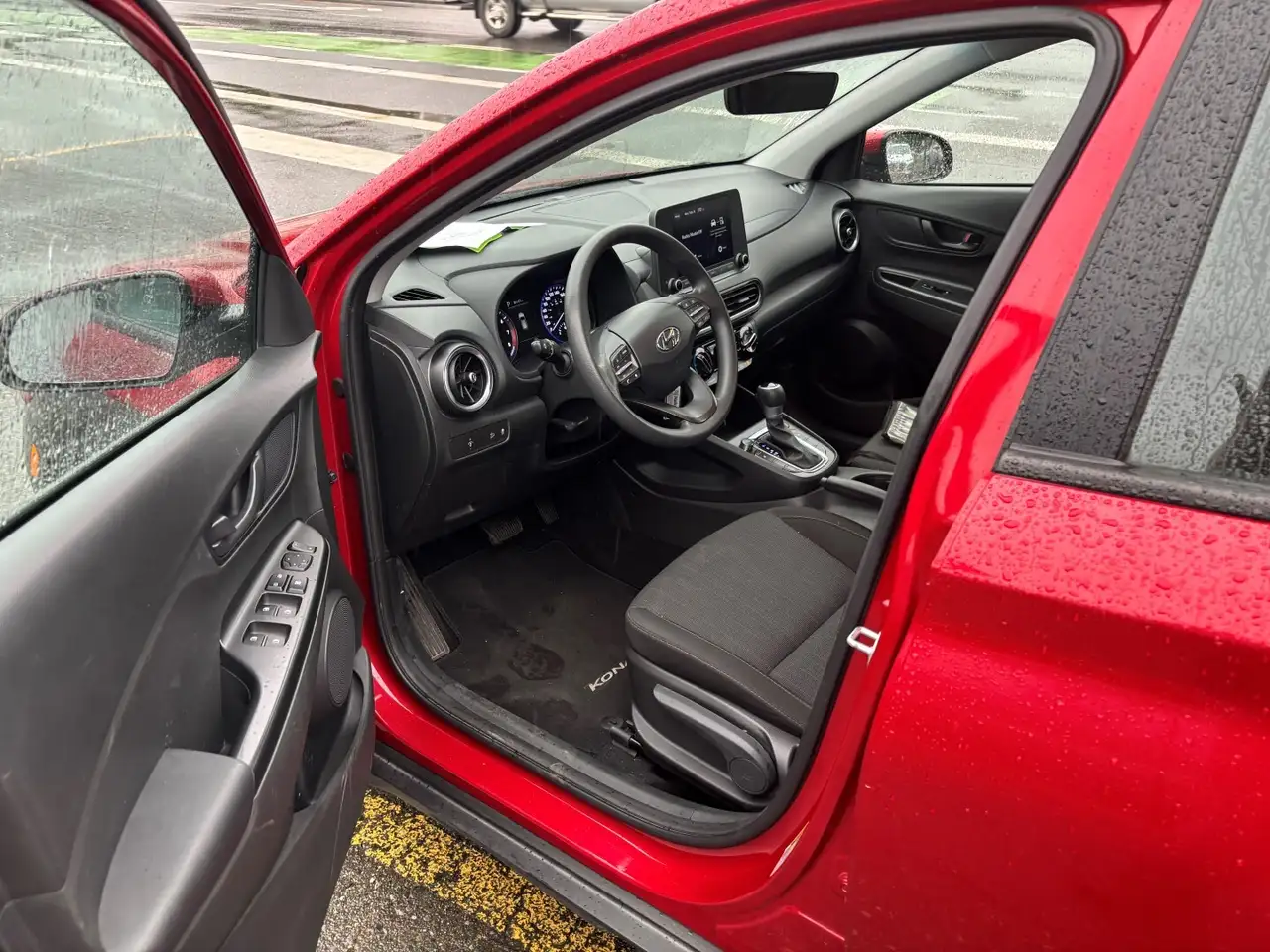 Hyundai KONA снимка Hyundai KONA