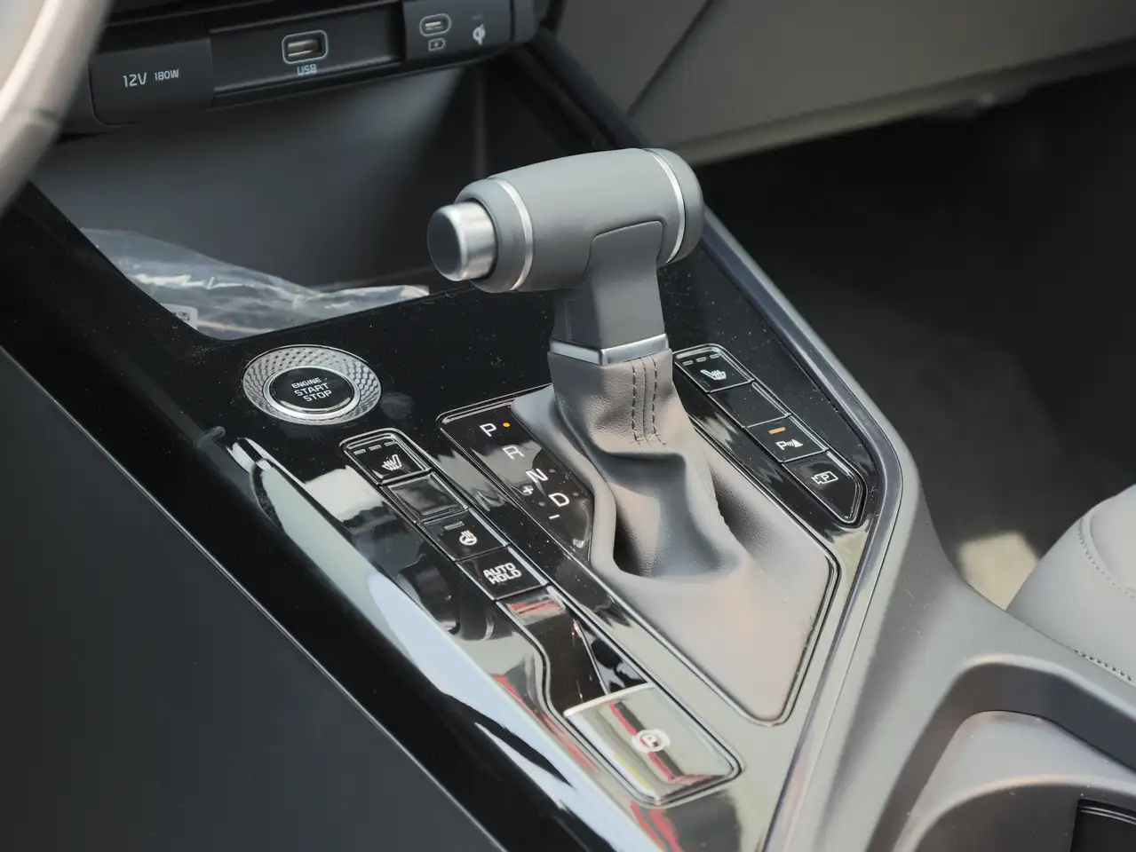 Kia Niro снимка Kia Niro