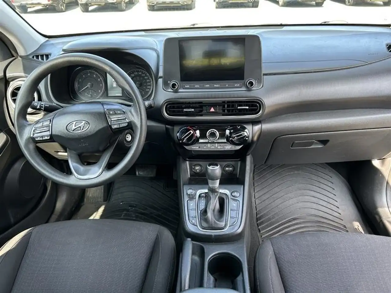 Hyundai KONA снимка Hyundai KONA
