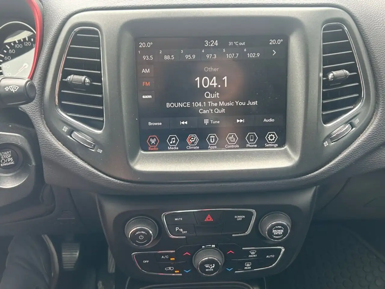 Jeep Compass photo Jeep Compass
