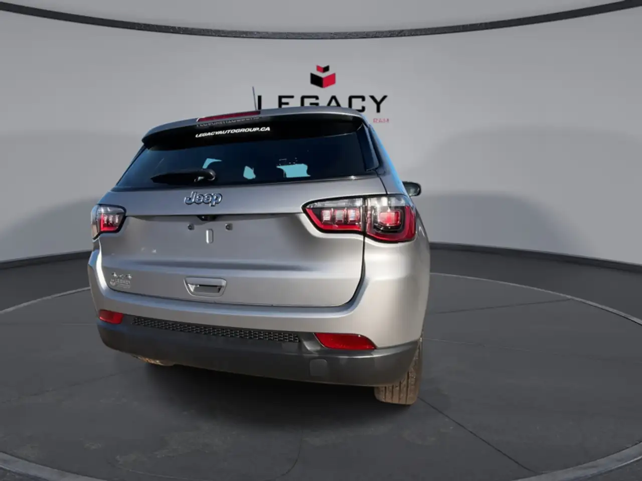Jeep Compass photo Jeep Compass