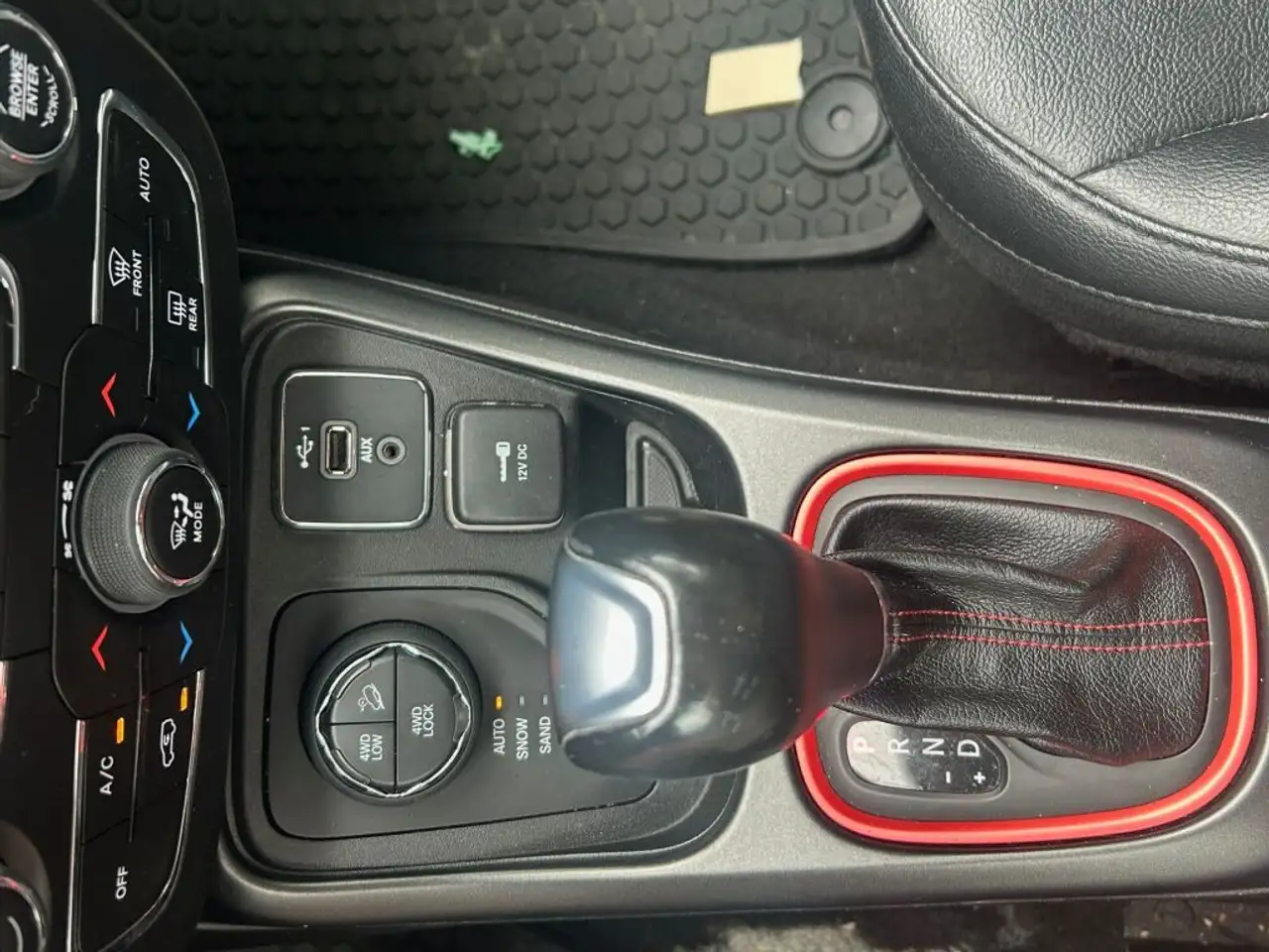 Jeep Compass photo Jeep Compass