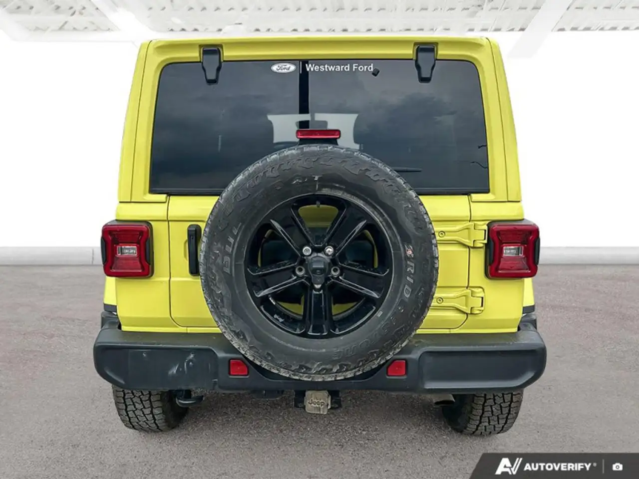 Jeep Wrangler снимка Jeep Wrangler