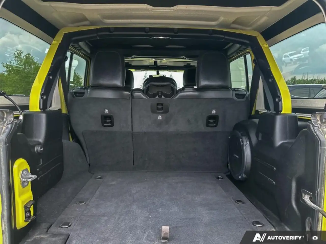 Jeep Wrangler снимка Jeep Wrangler