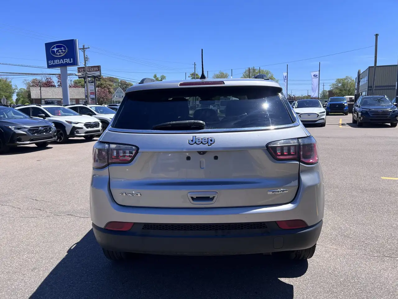 Jeep Compass photo Jeep Compass