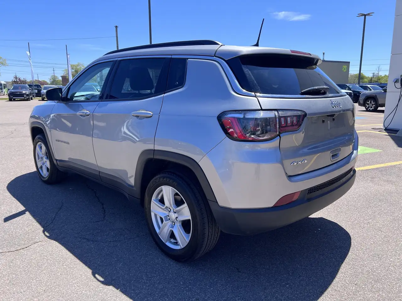 Jeep Compass photo Jeep Compass