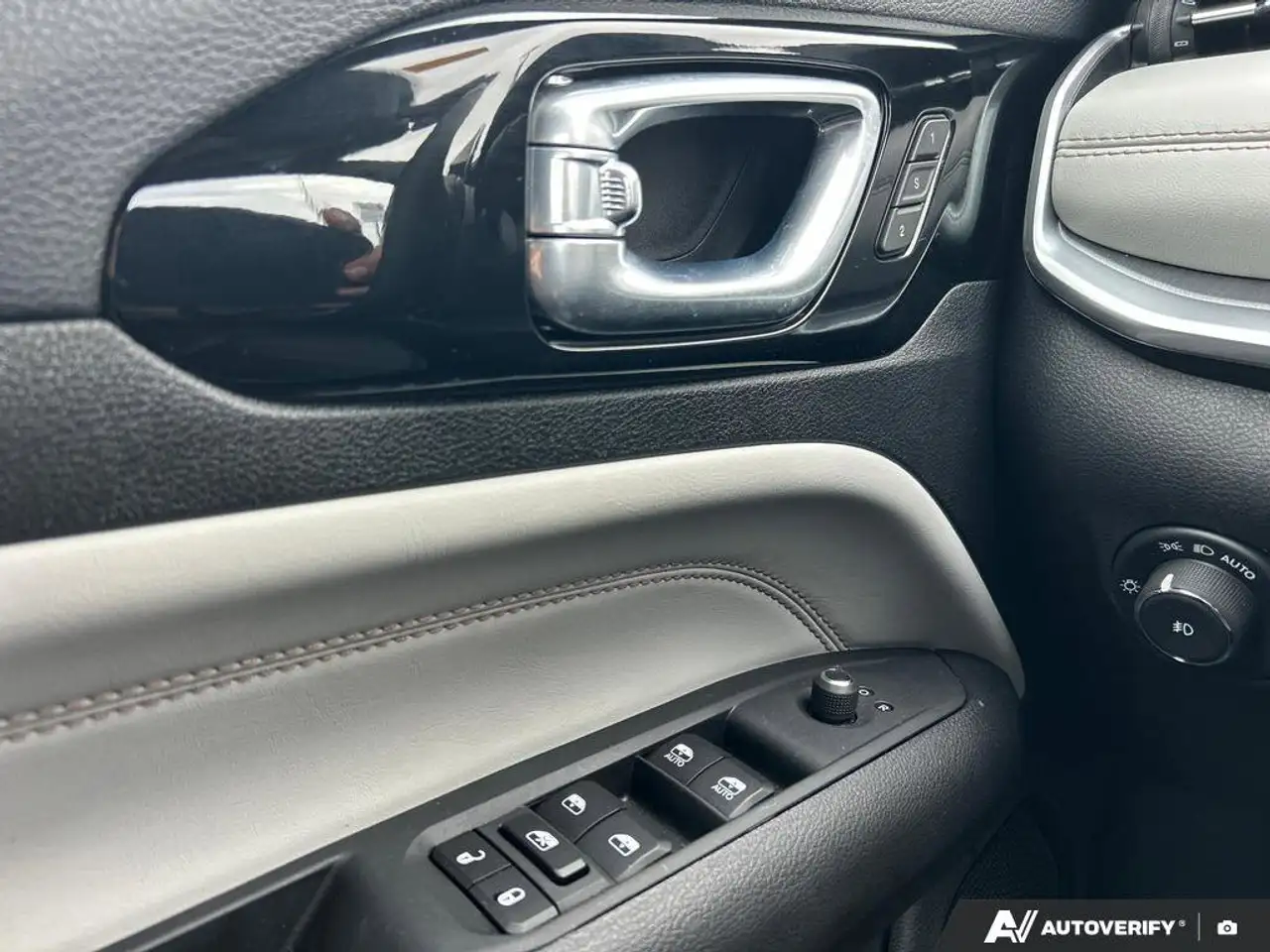 Jeep Compass снимка Jeep Compass