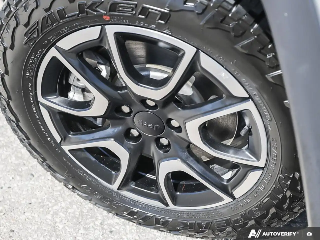 Jeep Compass photo Jeep Compass