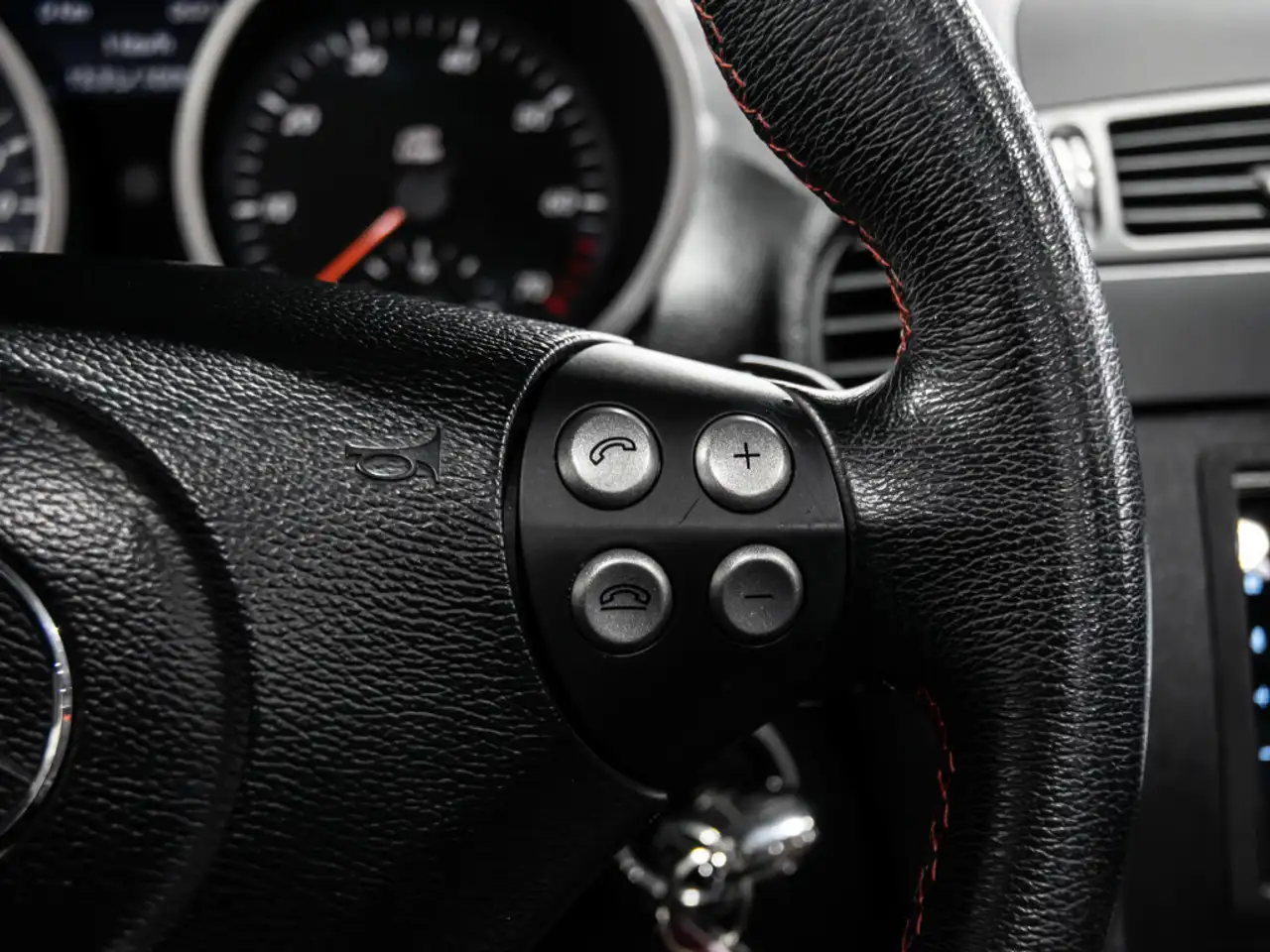 Mercedes-Benz SLK photo Mercedes-Benz SLK