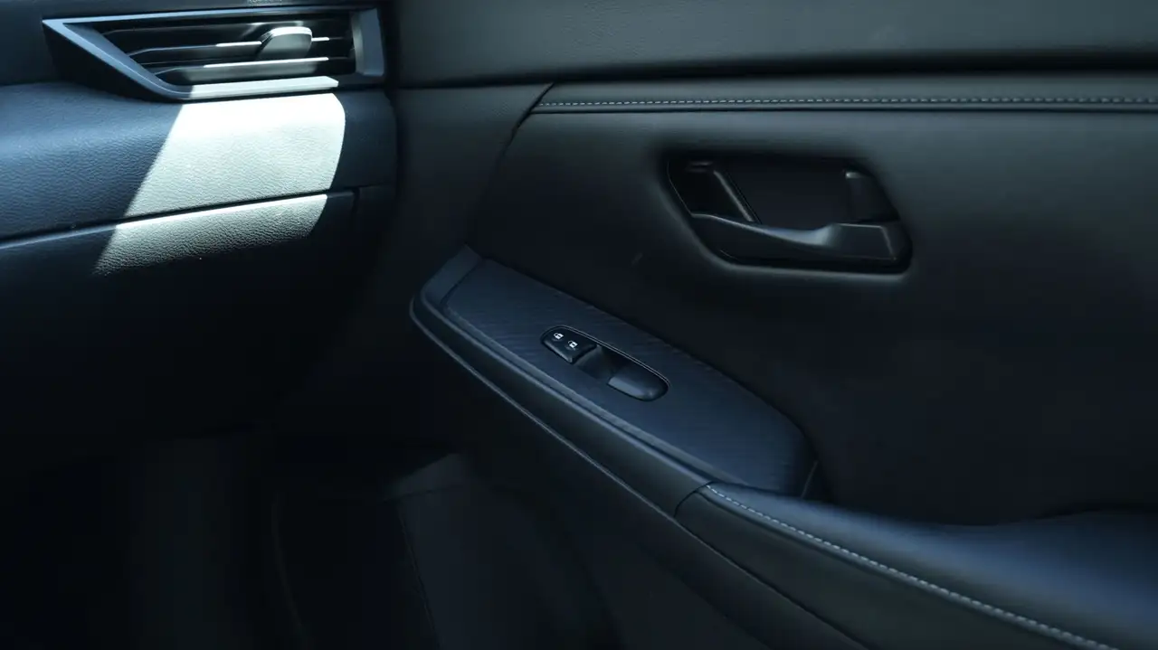 Nissan Sentra снимка Nissan Sentra