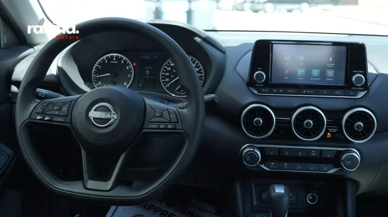 Nissan Sentra снимка Nissan Sentra