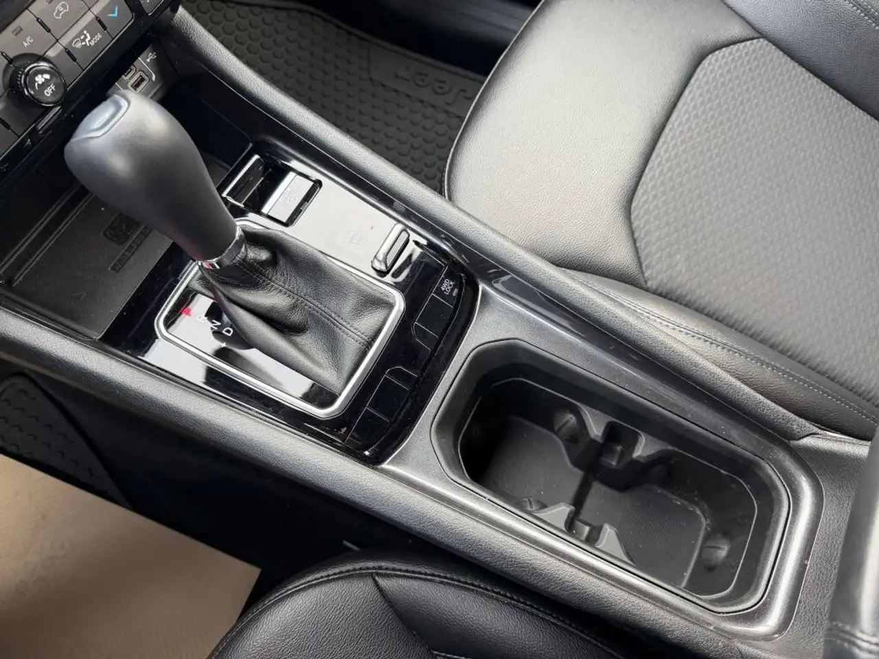 Jeep Compass photo Jeep Compass