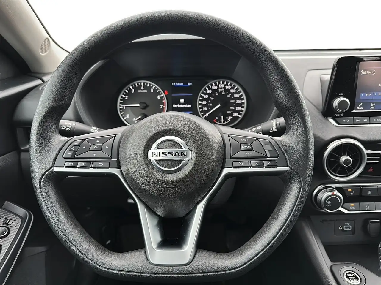 Nissan Sentra снимка Nissan Sentra