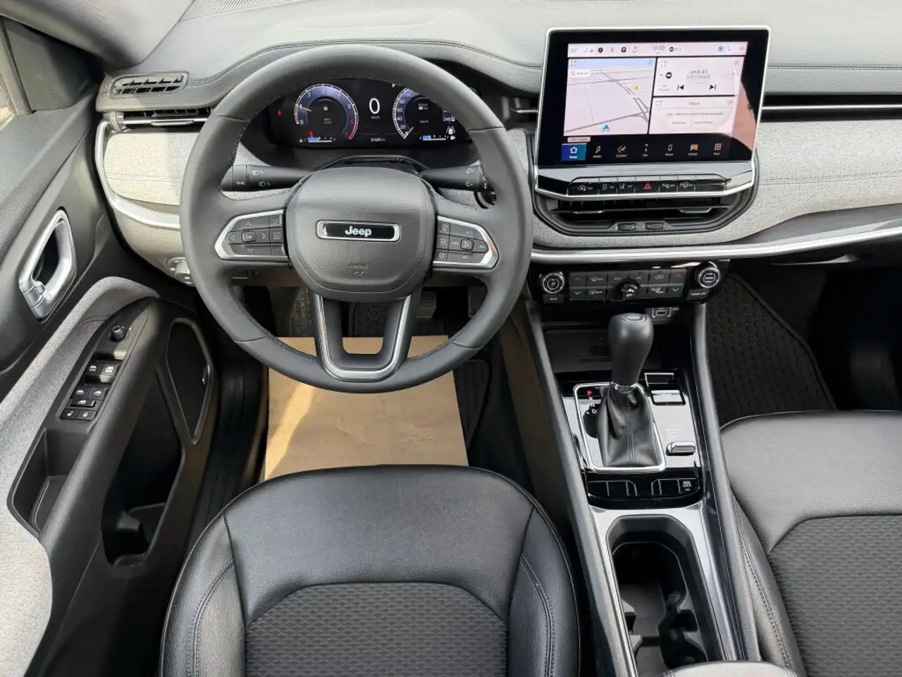 Jeep Compass photo Jeep Compass