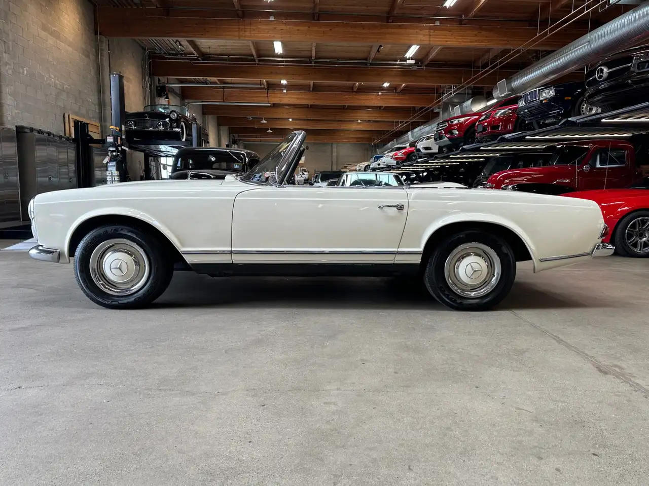 Mercedes-Benz 230 fotografie Mercedes-Benz 230