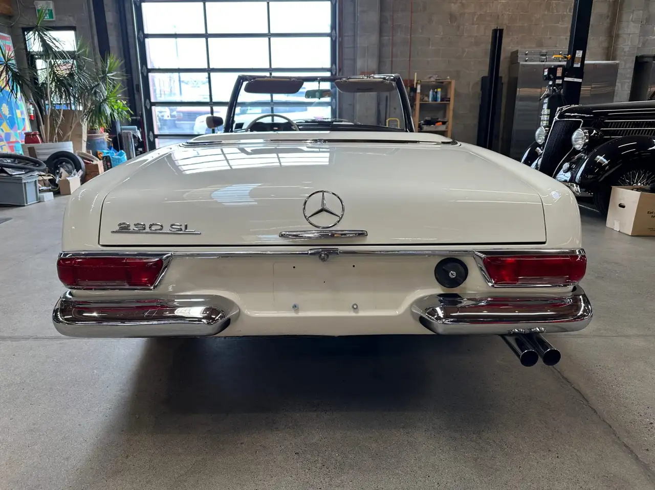 Mercedes-Benz 230 fotografie Mercedes-Benz 230