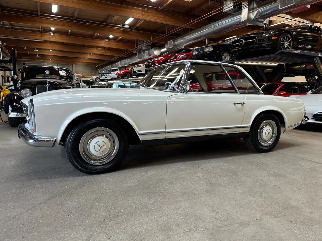 Mercedes-Benz 230 fotografie Mercedes-Benz 230