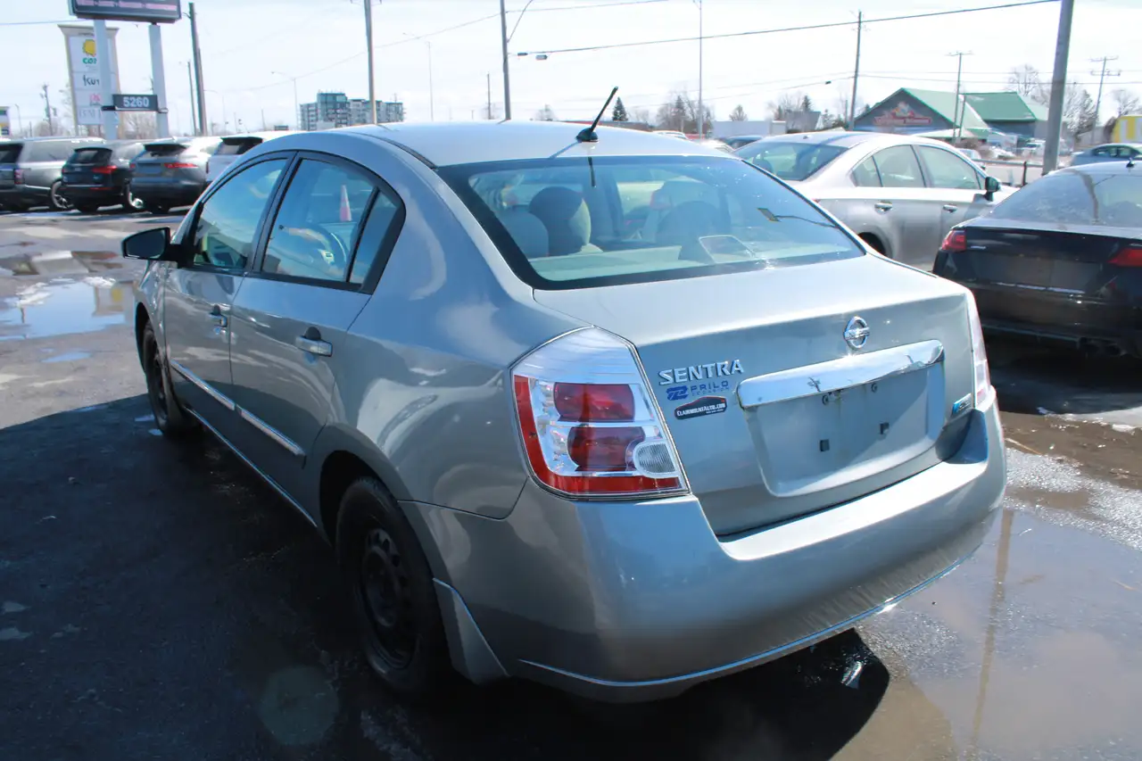 Nissan Sentra photo Nissan Sentra