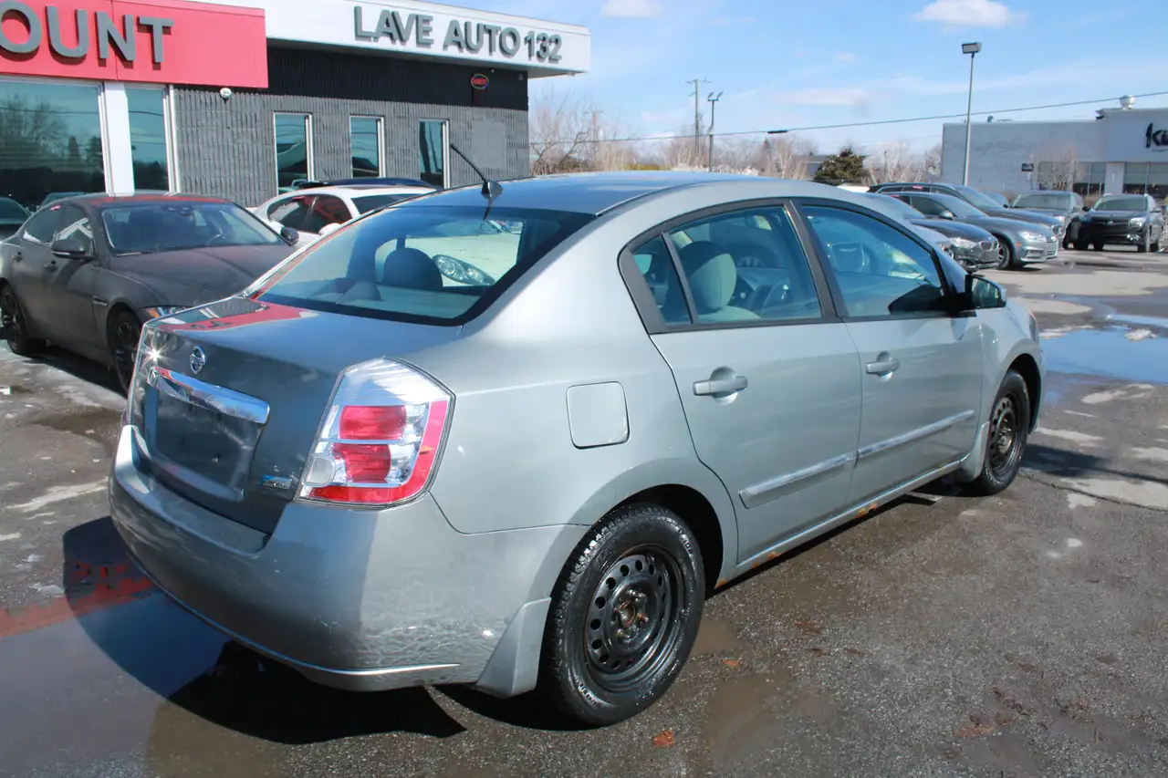 Nissan Sentra photo Nissan Sentra