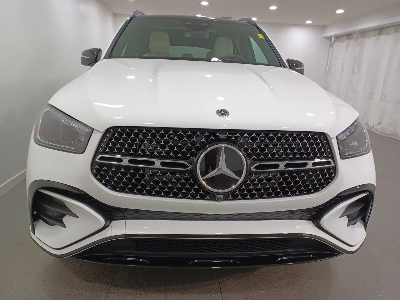 Mercedes-Benz GLE снимка Mercedes-Benz GLE