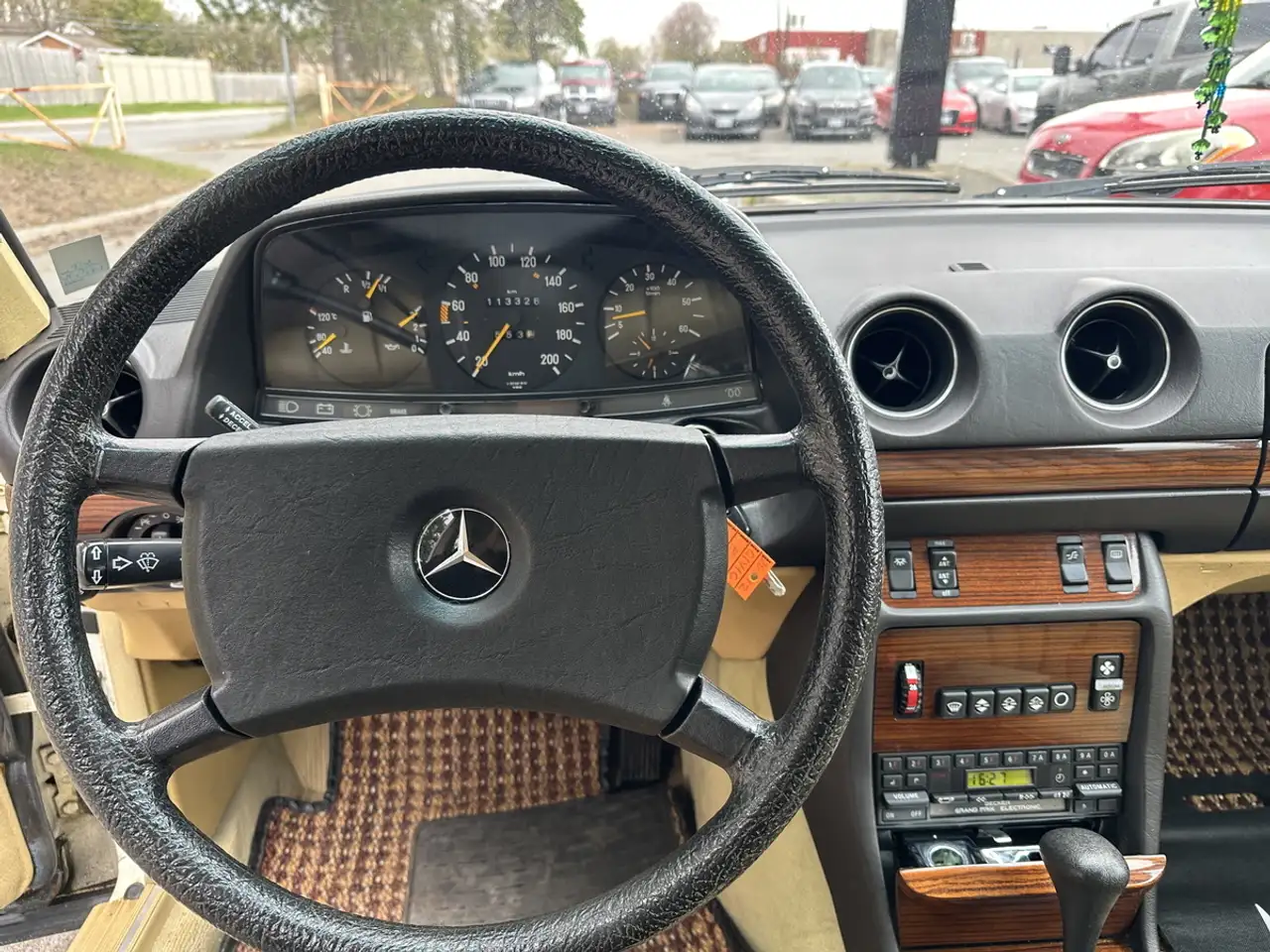 Mercedes-Benz 300 снимка Mercedes-Benz 300