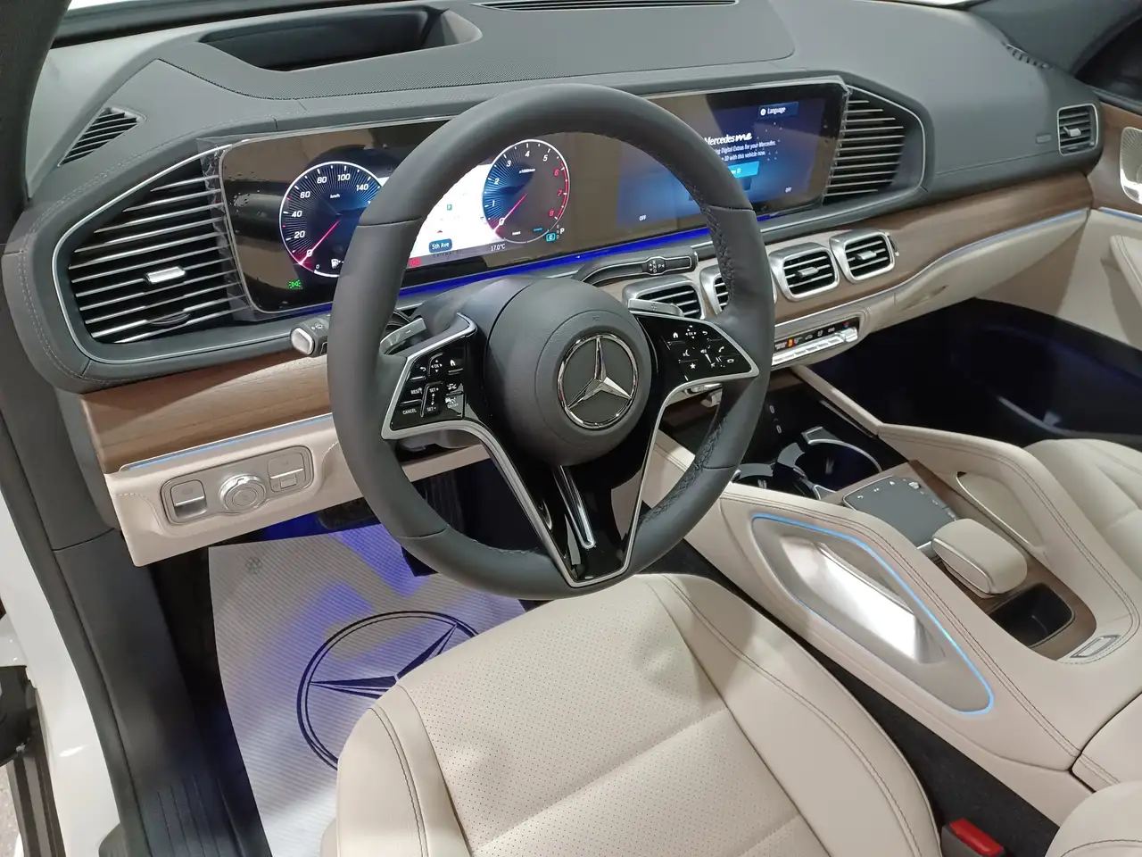 Mercedes-Benz GLE снимка Mercedes-Benz GLE