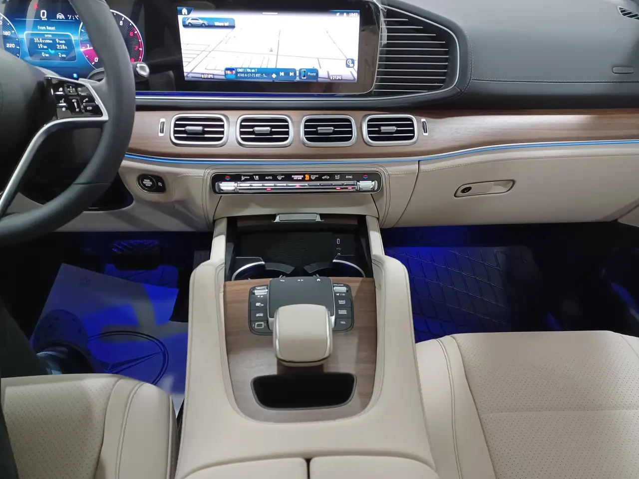 Mercedes-Benz GLE снимка Mercedes-Benz GLE