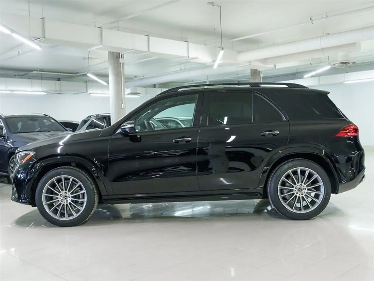 Mercedes-Benz GLE снимка Mercedes-Benz GLE
