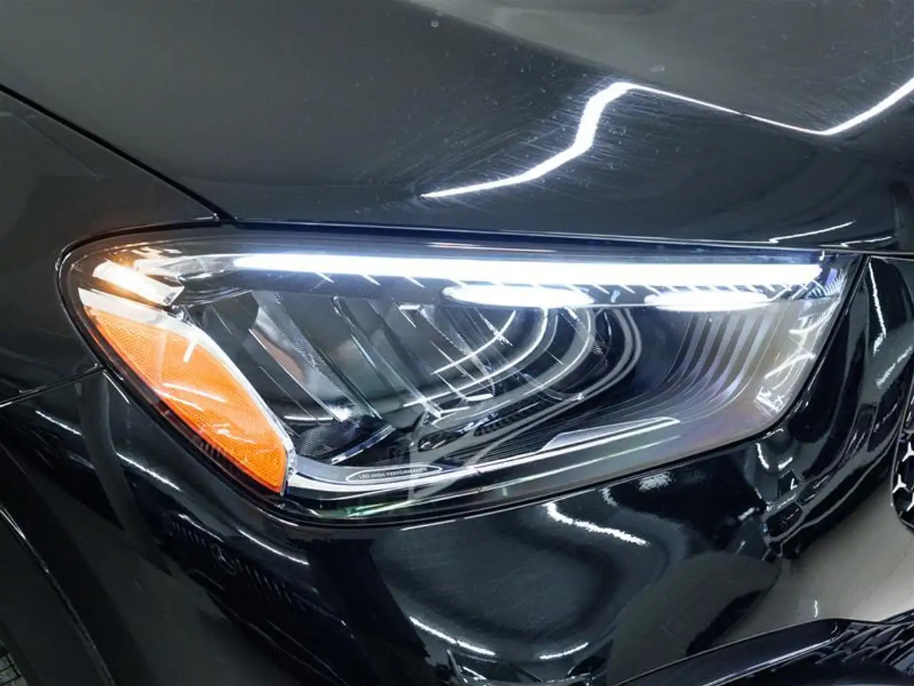 Mercedes-Benz GLE снимка Mercedes-Benz GLE
