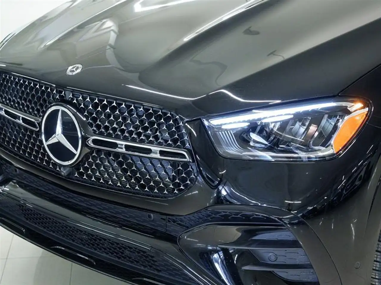 Mercedes-Benz GLE снимка Mercedes-Benz GLE