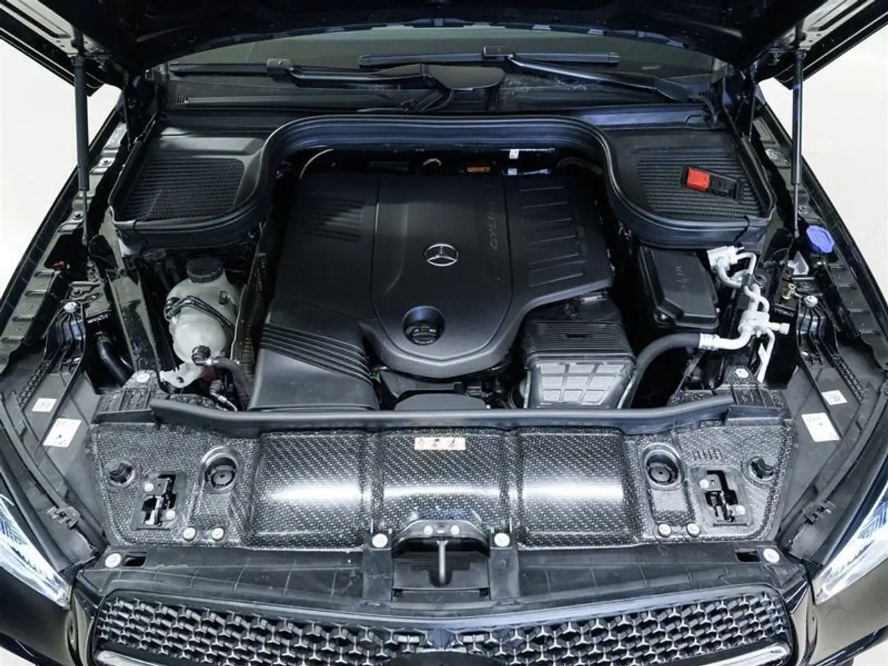 Mercedes-Benz GLE снимка Mercedes-Benz GLE