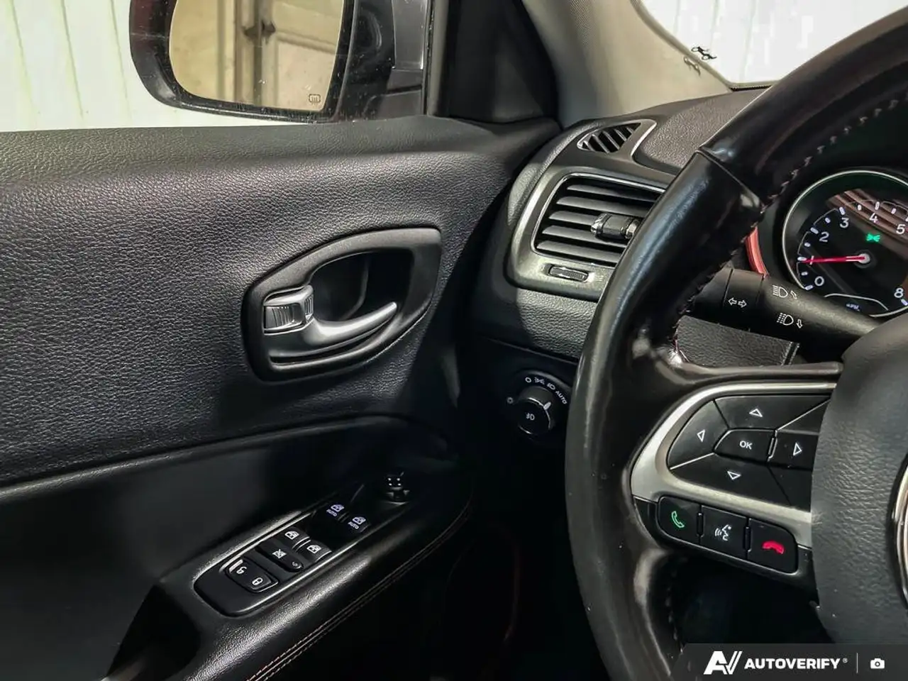 Jeep Compass photo Jeep Compass