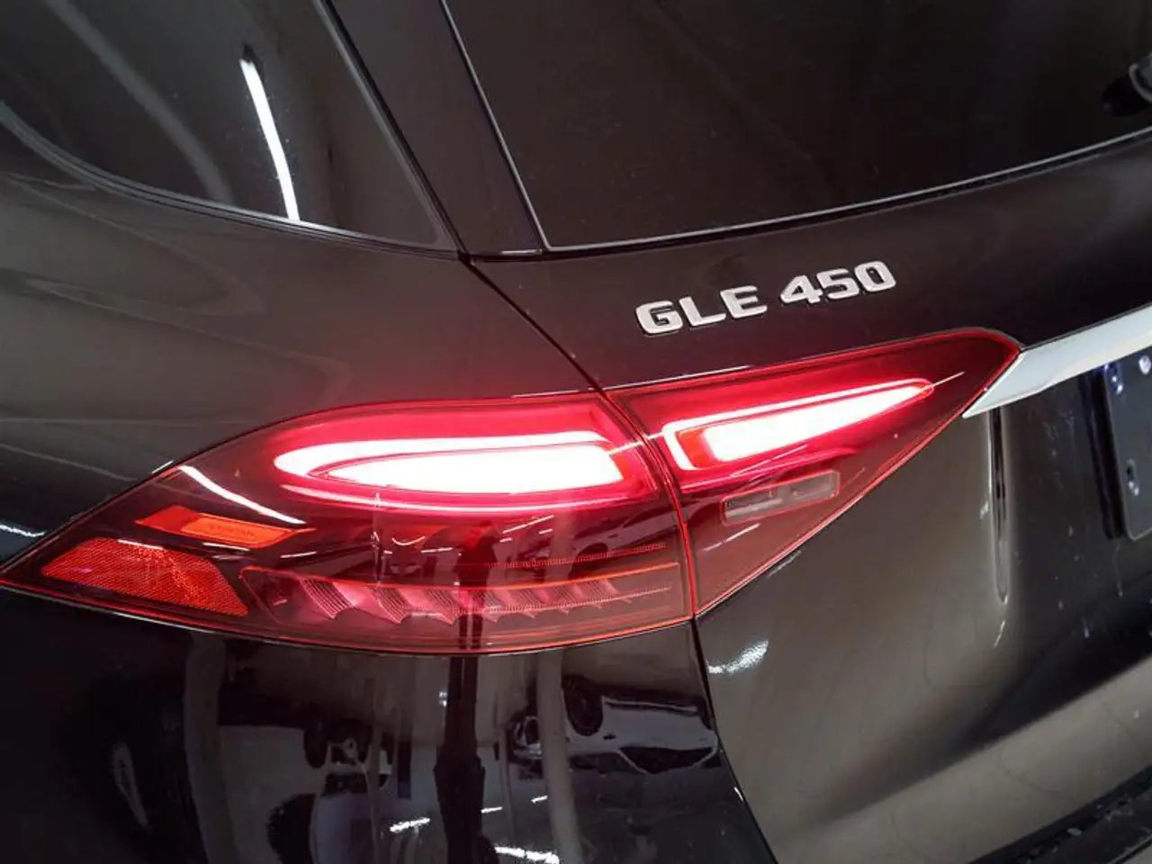 Mercedes-Benz GLE снимка Mercedes-Benz GLE