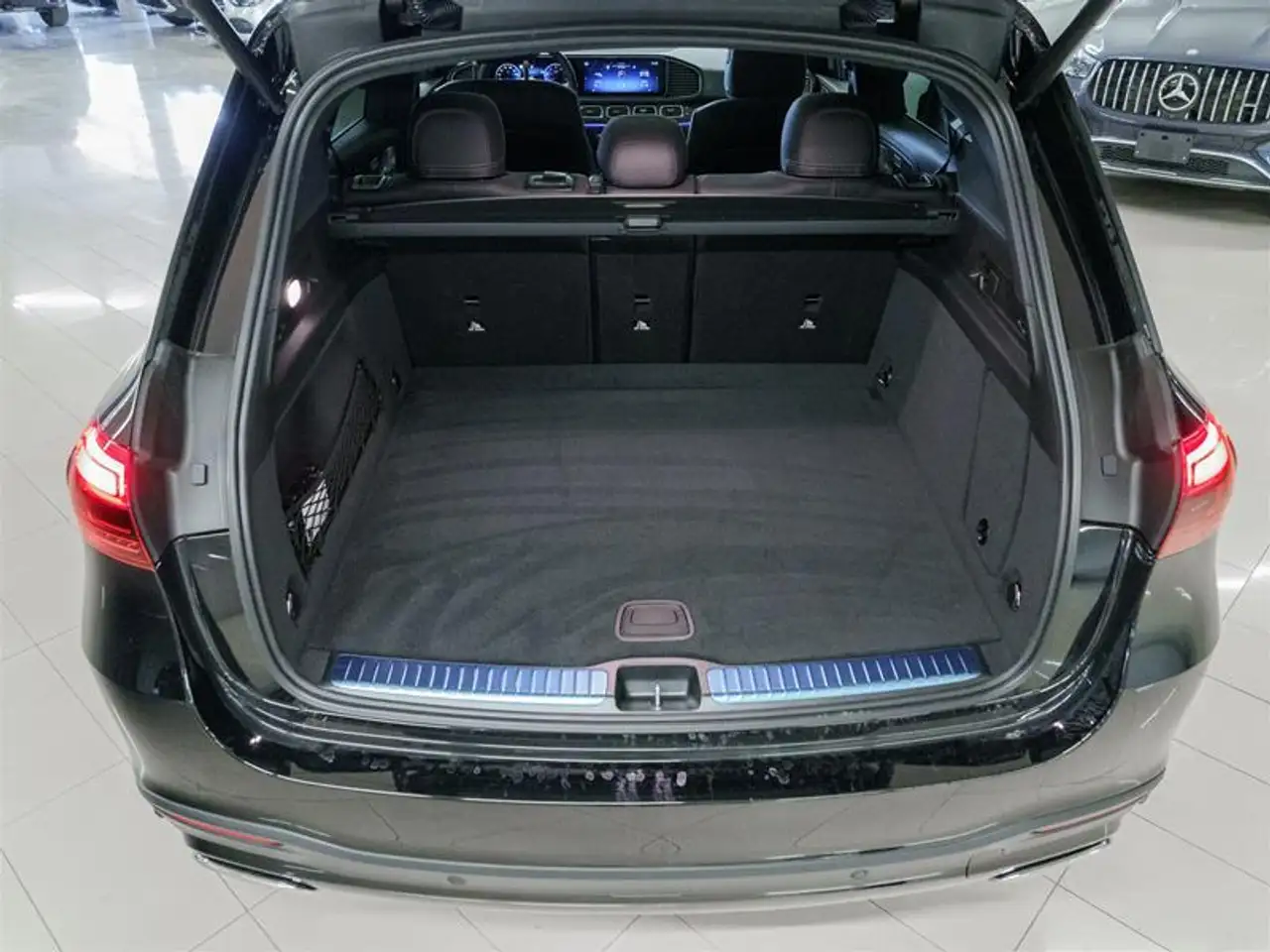 Mercedes-Benz GLE снимка Mercedes-Benz GLE