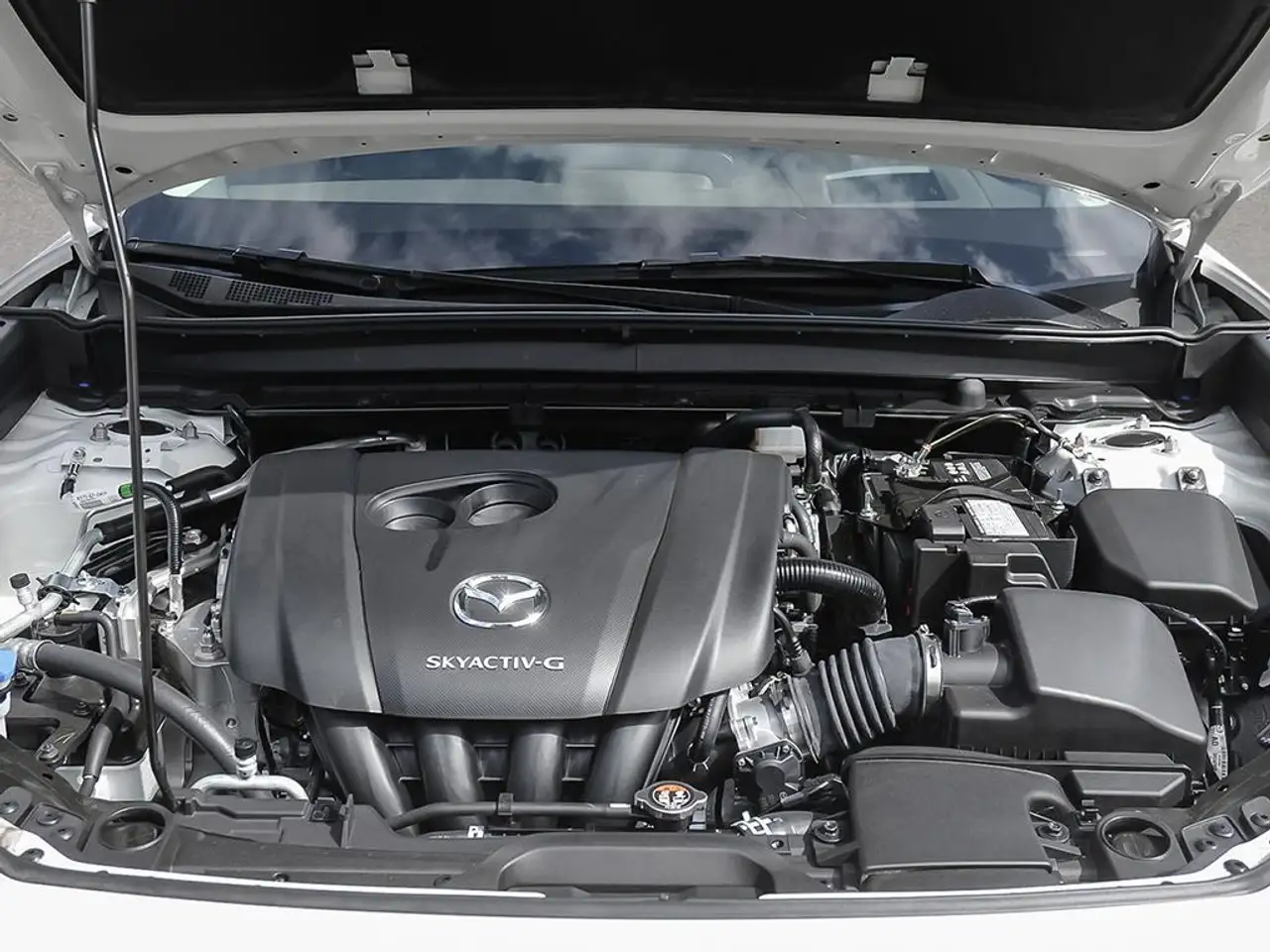 Mazda CX-30 photo Mazda CX-30