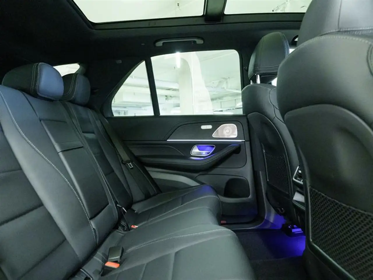Mercedes-Benz GLE снимка Mercedes-Benz GLE