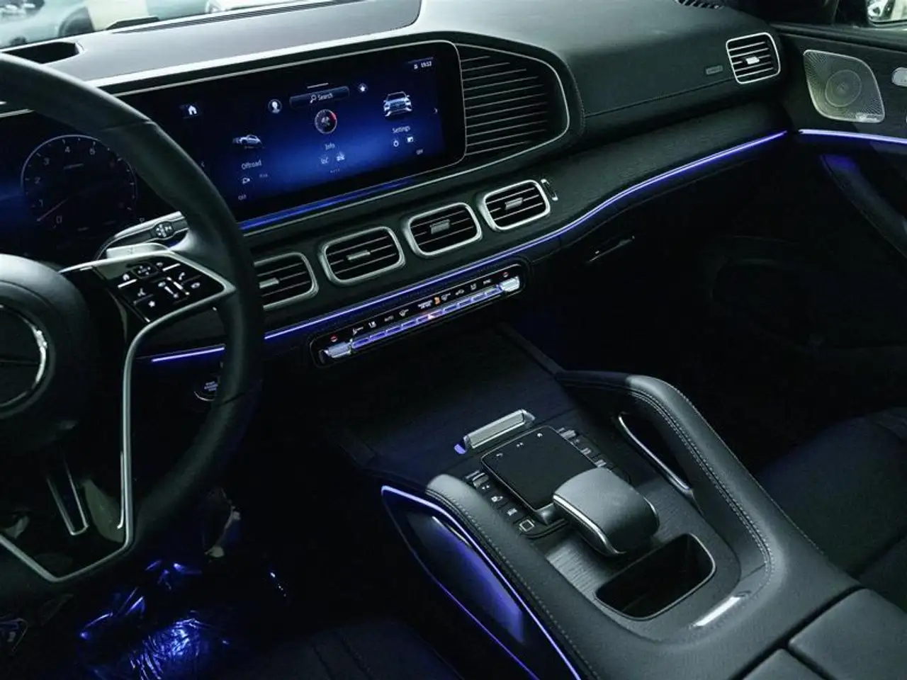 Mercedes-Benz GLE снимка Mercedes-Benz GLE