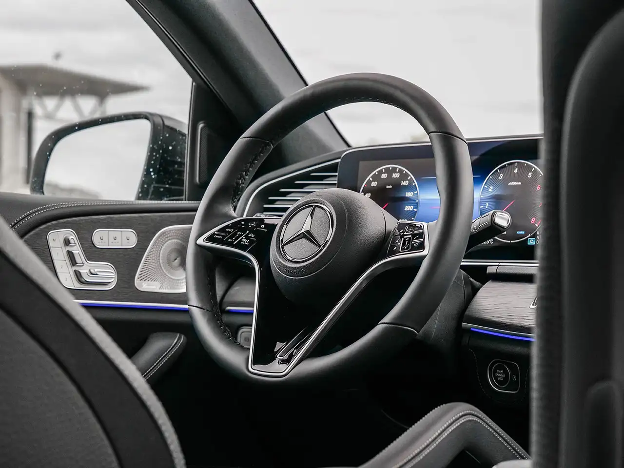 Mercedes-Benz GLE снимка Mercedes-Benz GLE