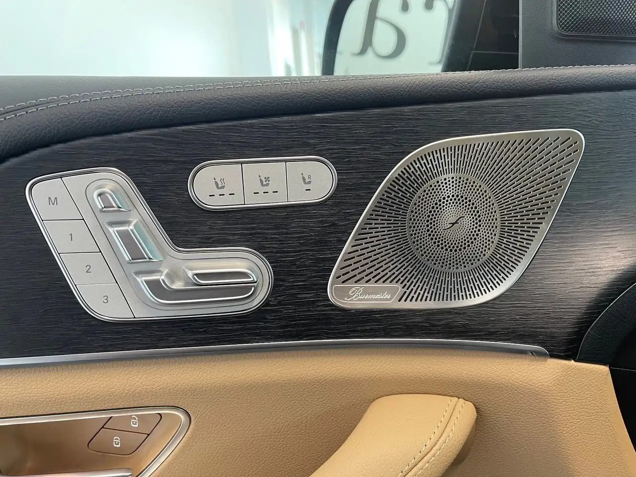 Mercedes-Benz GLE снимка Mercedes-Benz GLE
