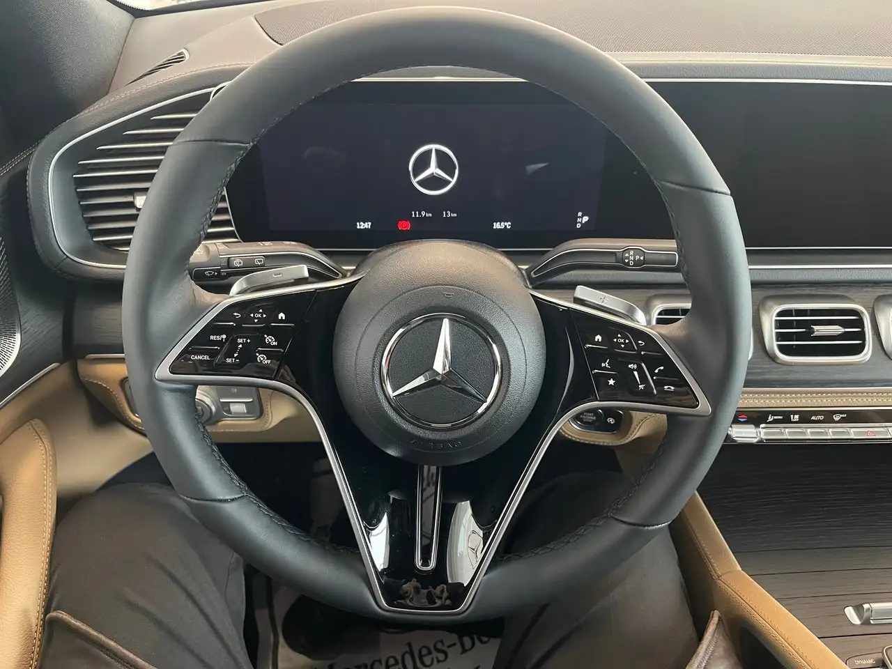 Mercedes-Benz GLE снимка Mercedes-Benz GLE