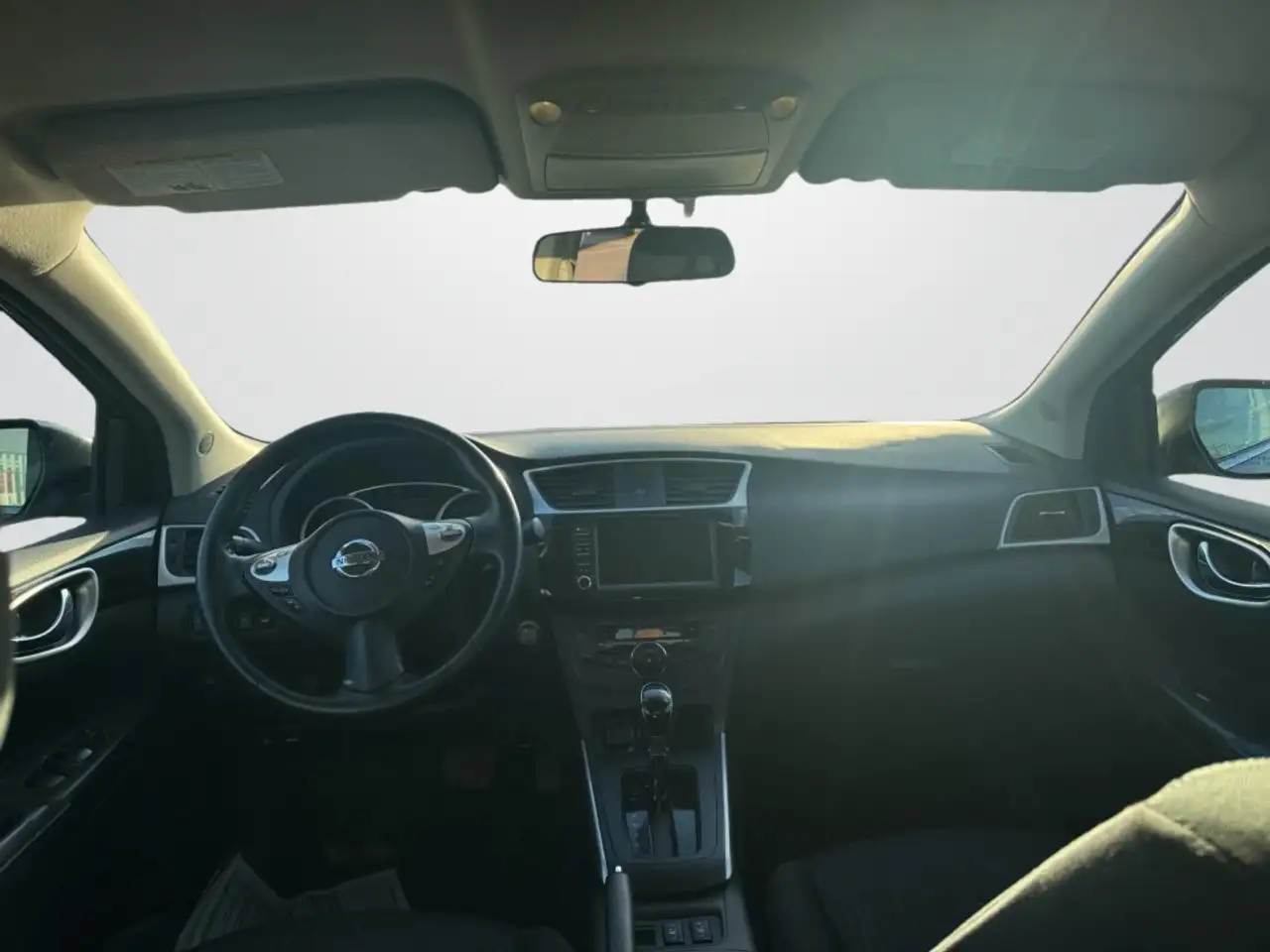 Nissan Sentra снимка Nissan Sentra