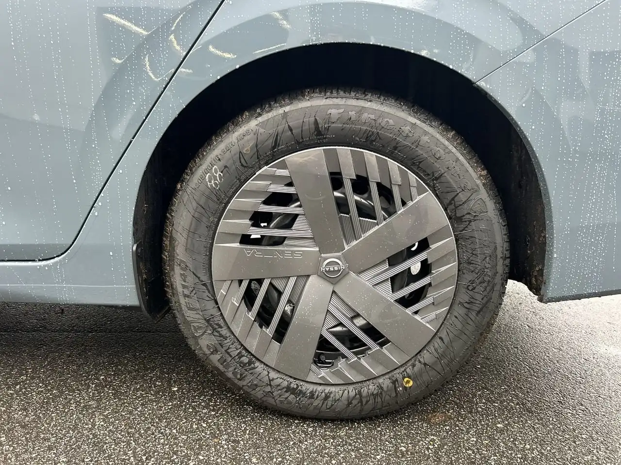 Nissan Sentra снимка Nissan Sentra