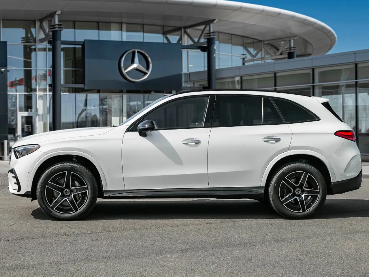 Mercedes-Benz GLC снимка Mercedes-Benz GLC