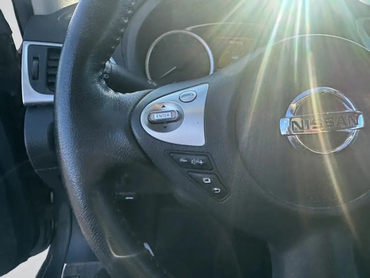 Nissan Sentra снимка Nissan Sentra