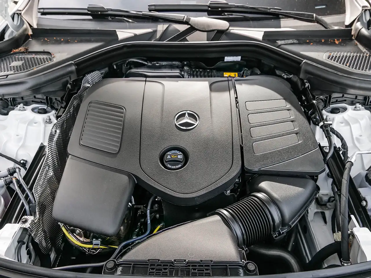 Mercedes-Benz GLC снимка Mercedes-Benz GLC