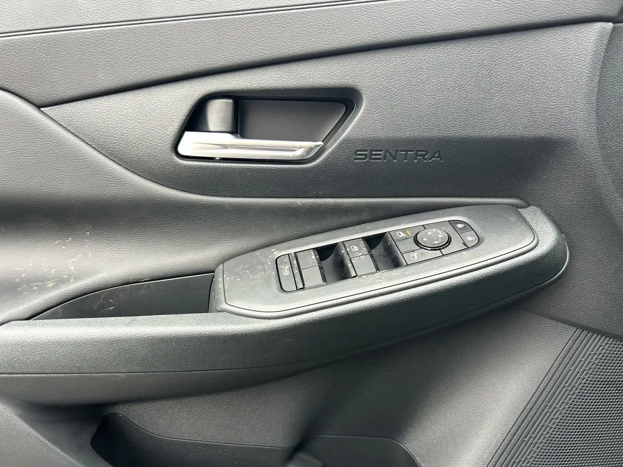 Nissan Sentra снимка Nissan Sentra